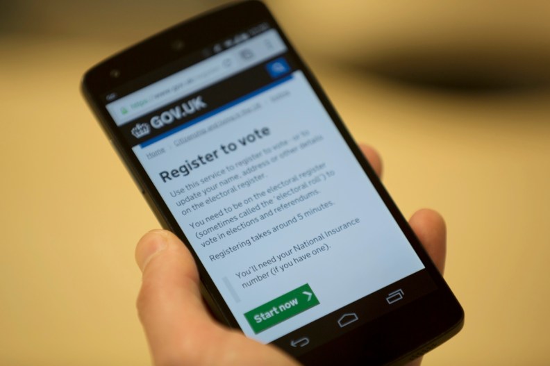 register to vote phone