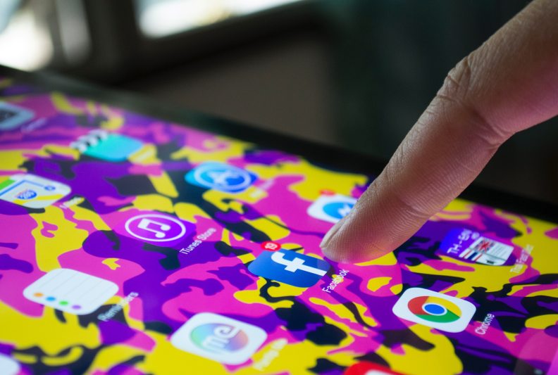 facebook google ipad